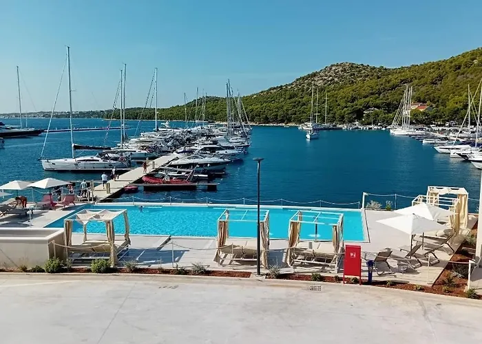 Апартаменты Aniva *