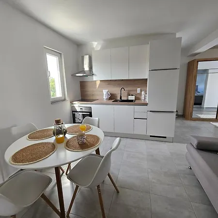 Aniva Apartman
